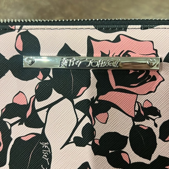 Betsey Johnson Pink and Black Rose Wristlet Wallet - Picture 2 of 6